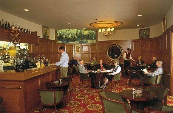 The North West Castle hotle bar was once Sir John Ross's office and is an exact replica of his cabin. 